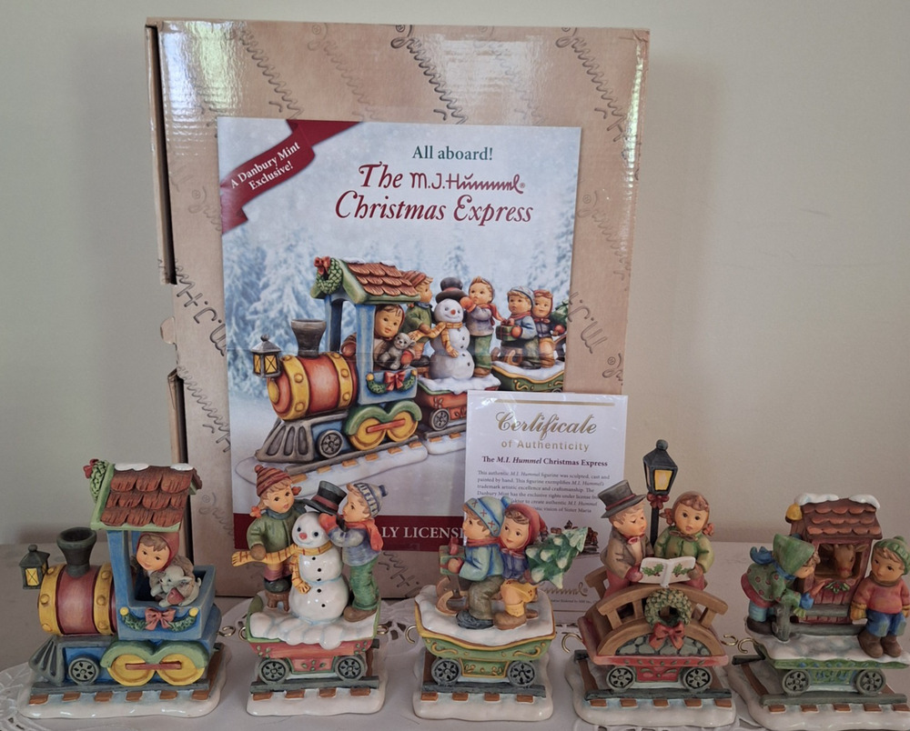 Danbury Mint The M.I. Hummel Christmas Express 5 Piece Train Set w/ COA and Box
